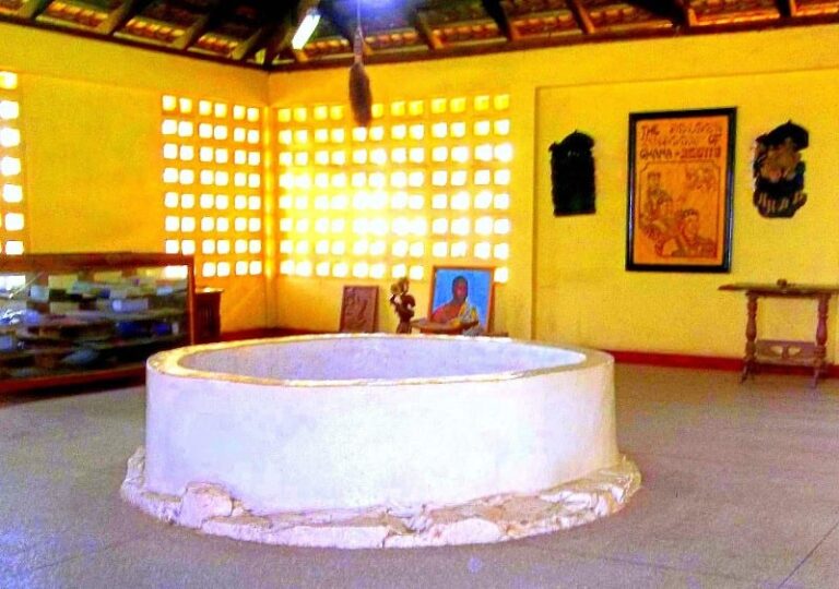 2707_Komfo-Anokye-Sword-Site (1)